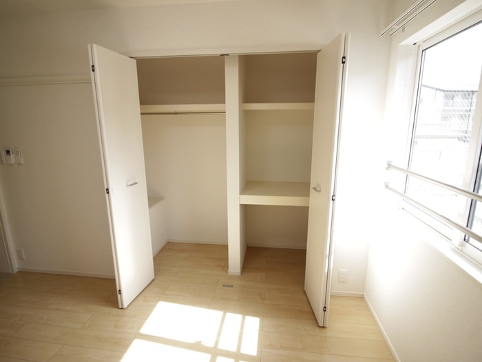 物件内観写真11　(収納)
