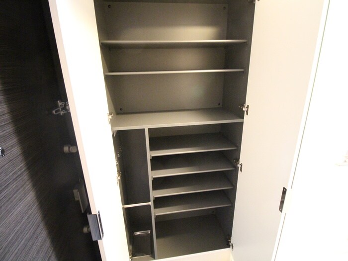 物件内観写真15　(靴箱)