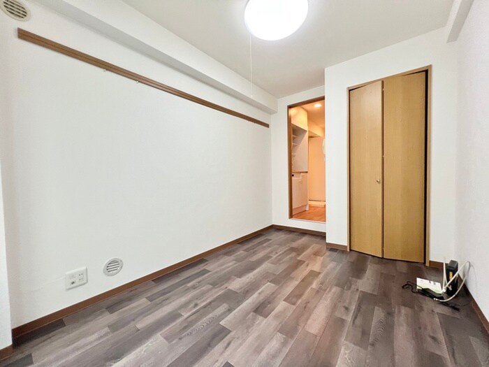 物件内観写真10　(居室)