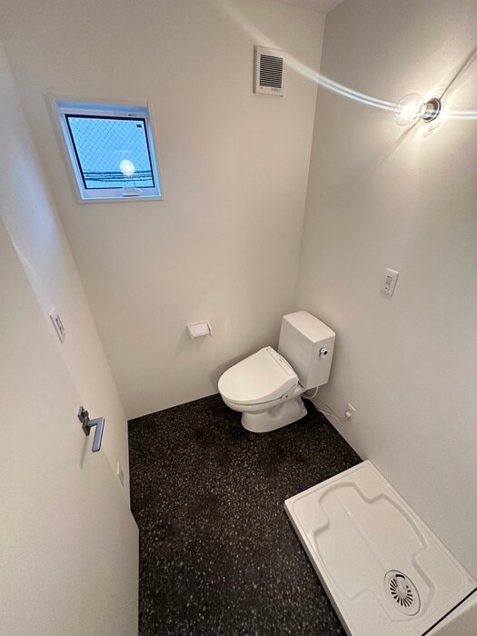 物件内観写真11　(洗濯機置場)