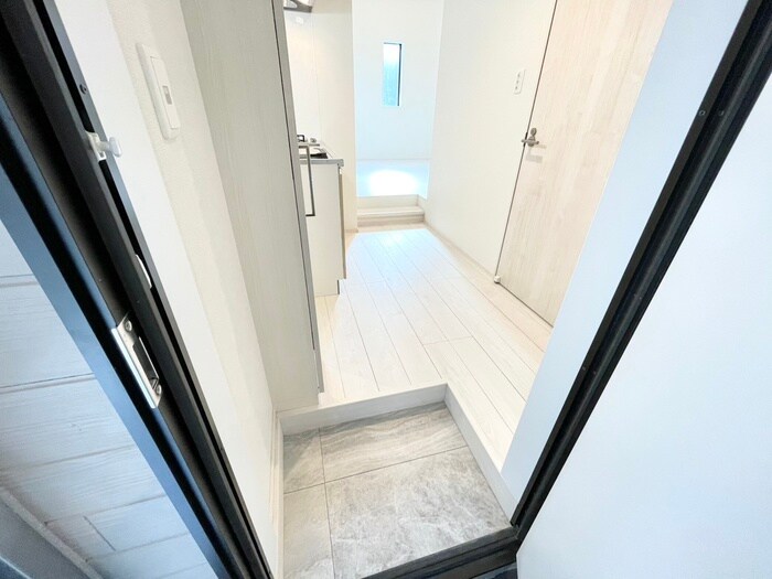 物件内観写真19　(玄関)