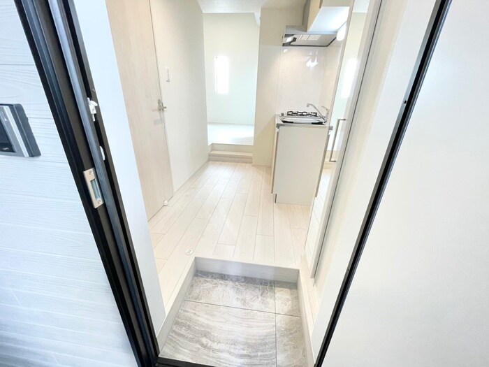 物件内観写真19　(玄関)