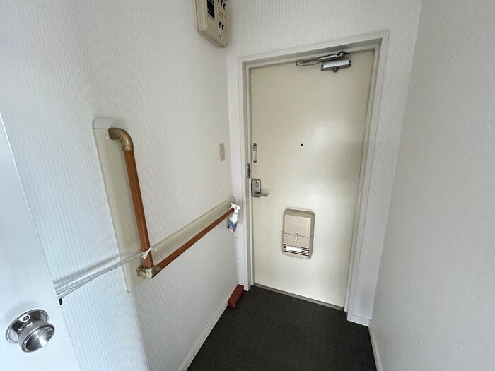 物件内観写真21　(玄関)