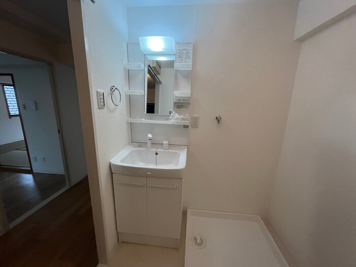 物件内観写真12　(洗面)