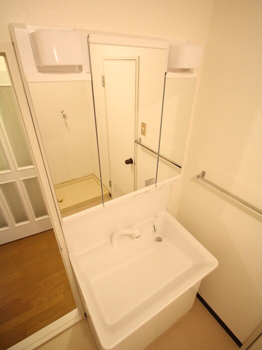 物件内観写真17　(洗面)