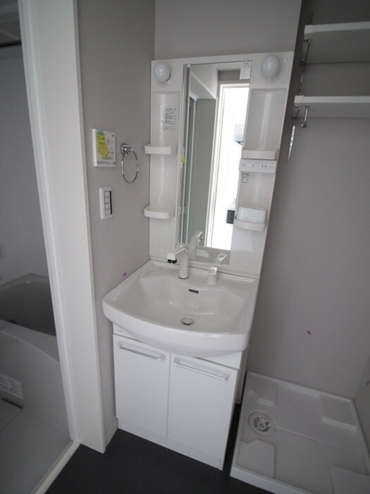 物件内観写真10　(洗面)