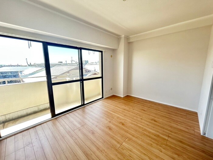 物件内観写真2　(居室)