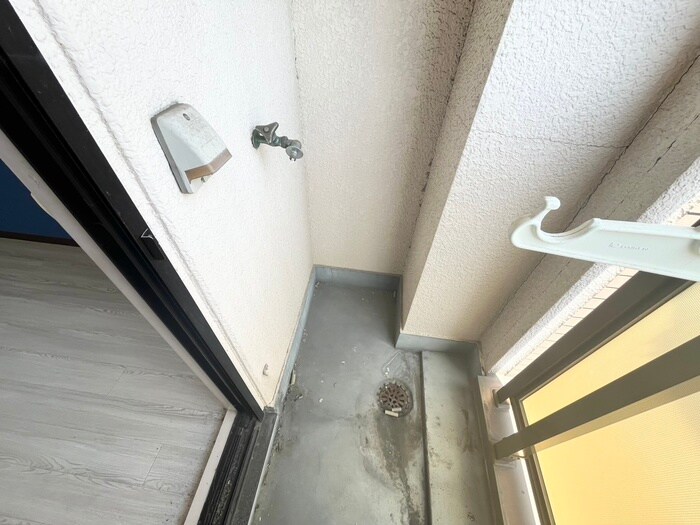 物件内観写真11　(洗濯機置場)