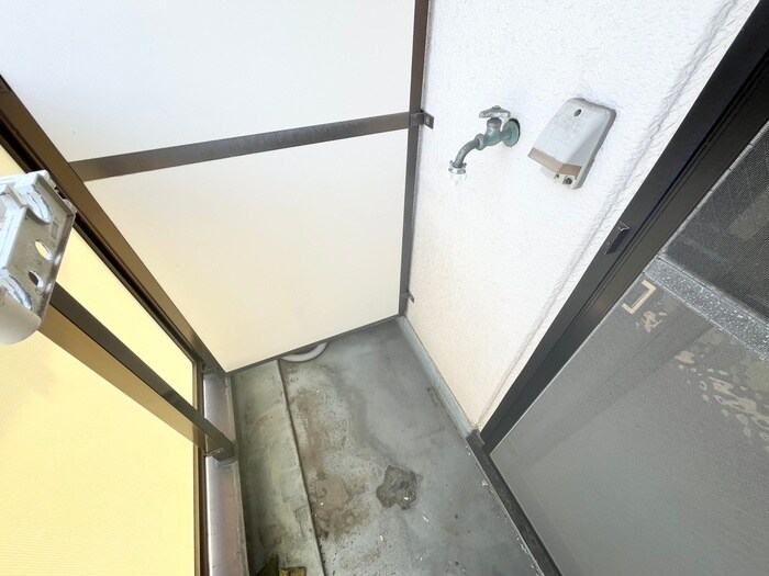 物件内観写真11　(洗濯機置場)