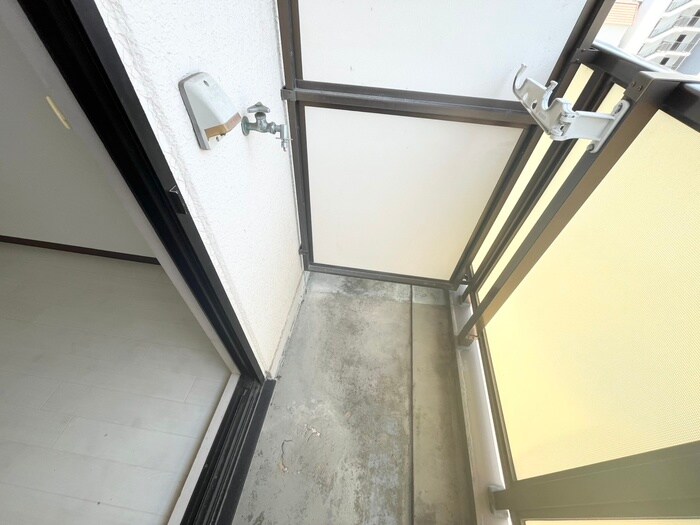 物件内観写真11　(洗濯機置場)