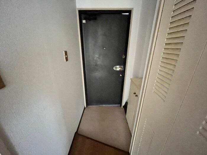 物件内観写真16　(玄関)