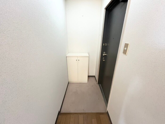 物件内観写真18　(玄関)