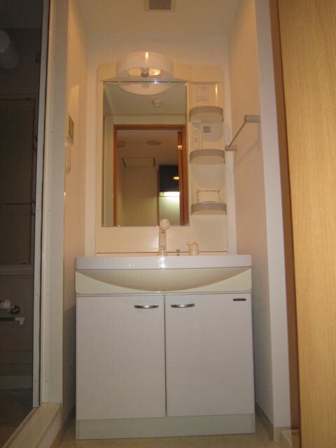 物件内観写真8　(洗面)