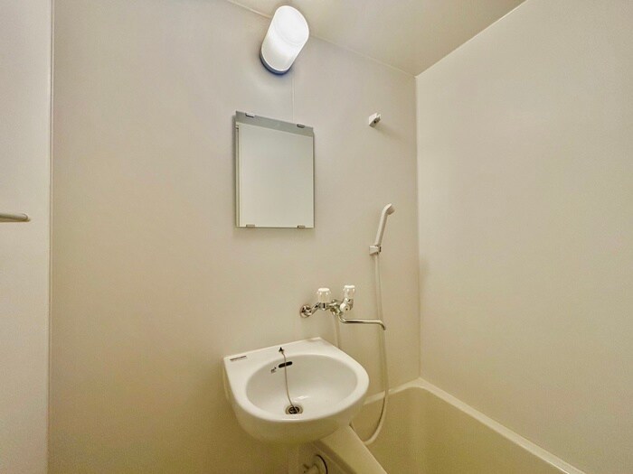 物件内観写真11　(洗面)