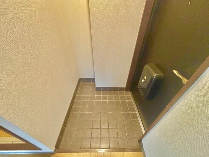 物件内観写真19　(玄関)