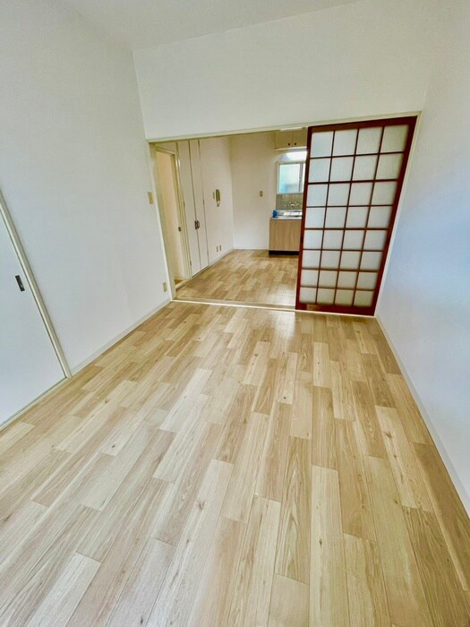 物件内観写真4　(居室)