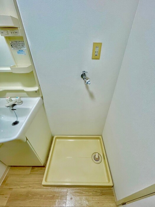 物件内観写真9　(洗濯機置場)