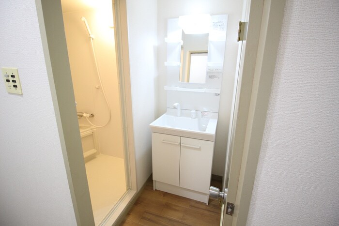 物件内観写真9　(洗面)