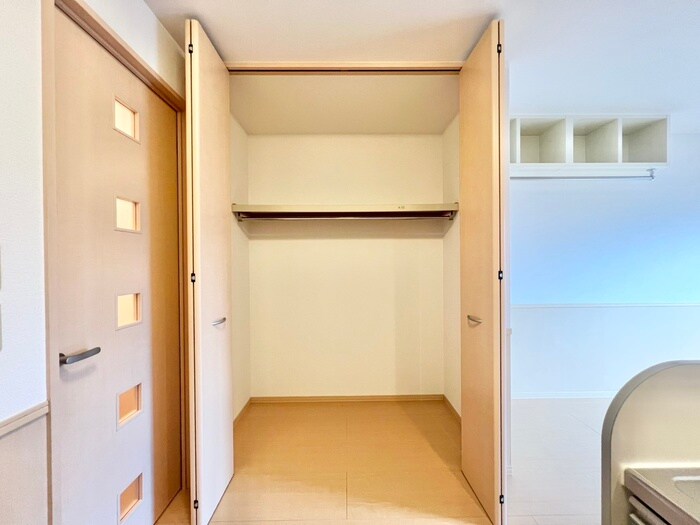 物件内観写真13　(収納)