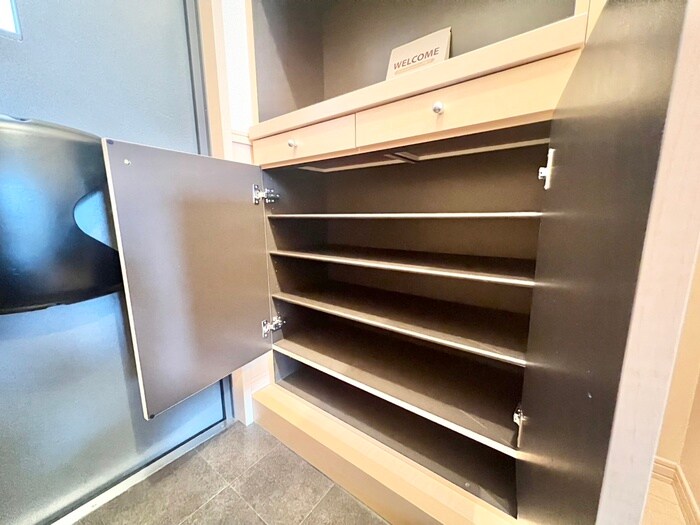 物件内観写真16　(靴箱)