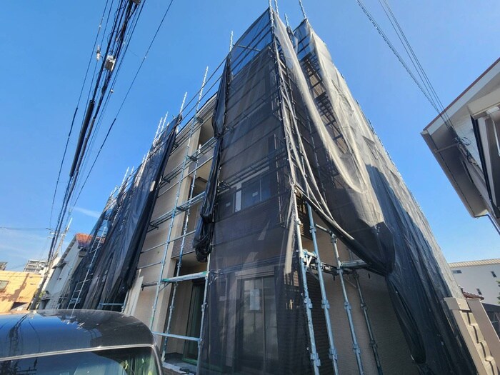 建築中