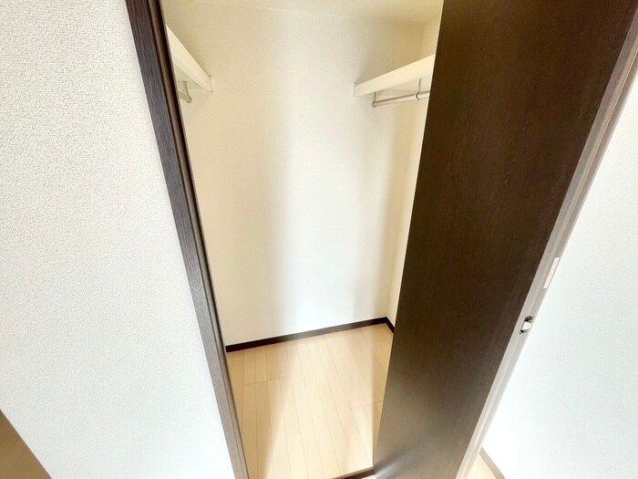 物件内観写真11　(収納)