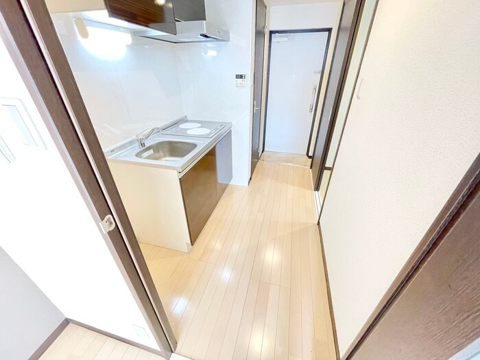 物件内観写真17　(廊下)