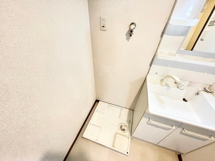 物件内観写真17　(洗濯機置場)