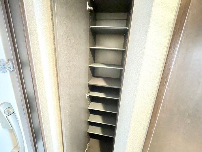物件内観写真19　(靴箱)