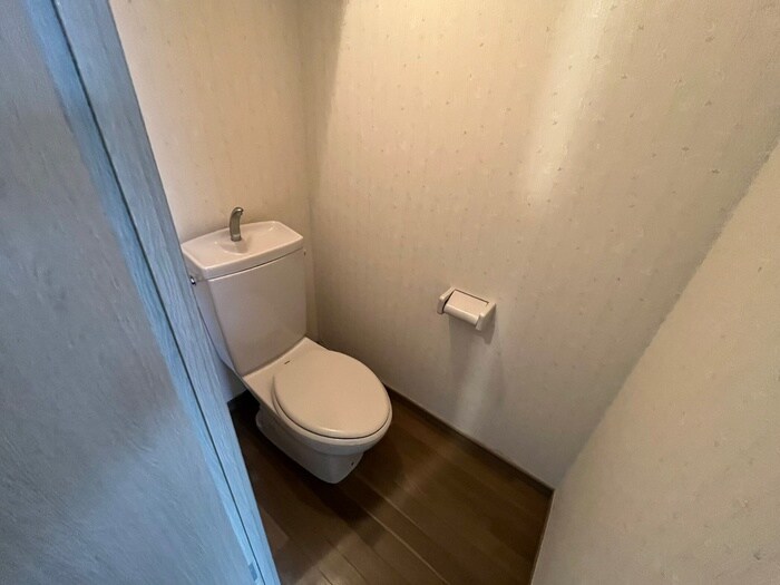 物件内観写真14　(トイレ)