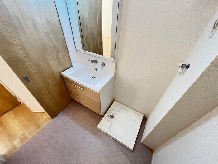 物件内観写真9　(洗濯機置場)