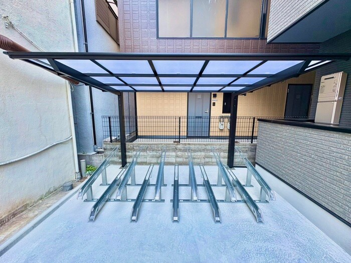 物件外観写真6　(駐輪場)