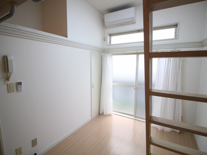 物件内観写真10　(居室)