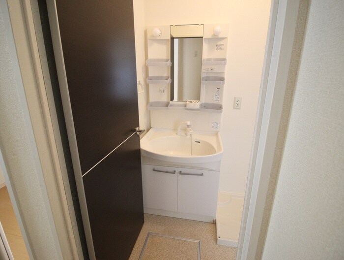 物件内観写真11　(洗面)