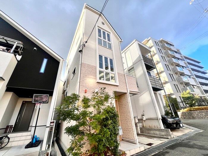 物件外観写真1　(外観写真)