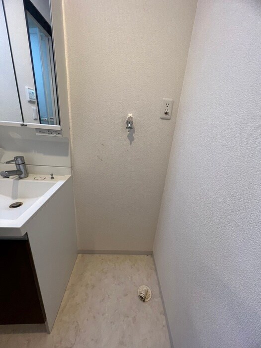 物件内観写真7　(洗濯機置場)