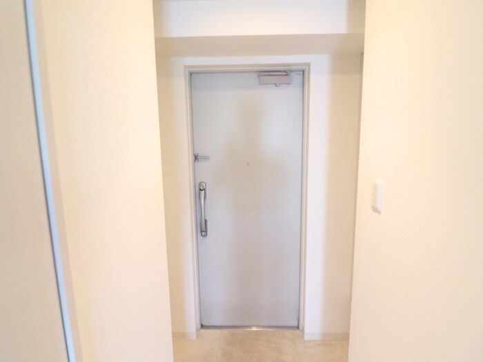 物件内観写真15　(玄関)