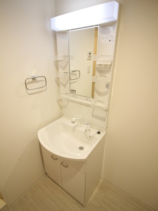 物件内観写真8　(洗面)