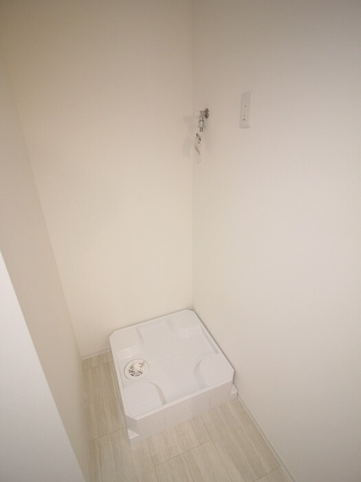 物件内観写真11　(洗濯機置場)