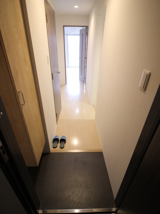 物件内観写真16　(玄関)