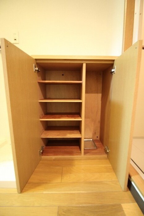 物件内観写真12　(靴箱)