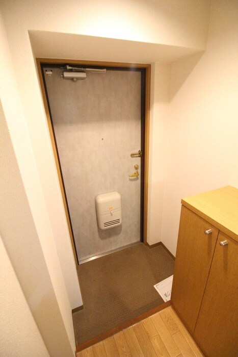物件内観写真15　(玄関)