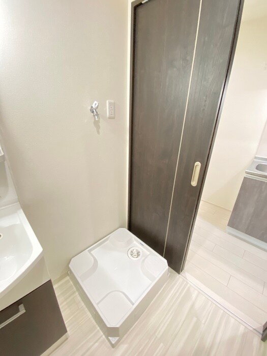 物件内観写真11　(洗濯機置場)