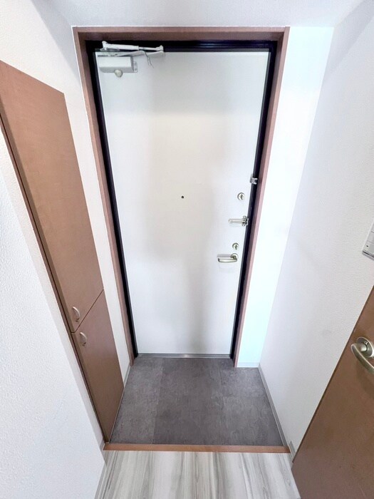 物件内観写真17　(玄関)