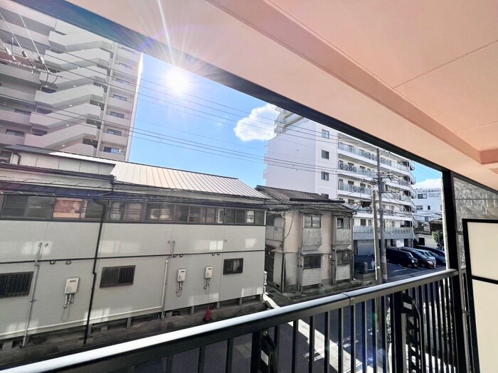 物件内観写真21　(室内からの展望)