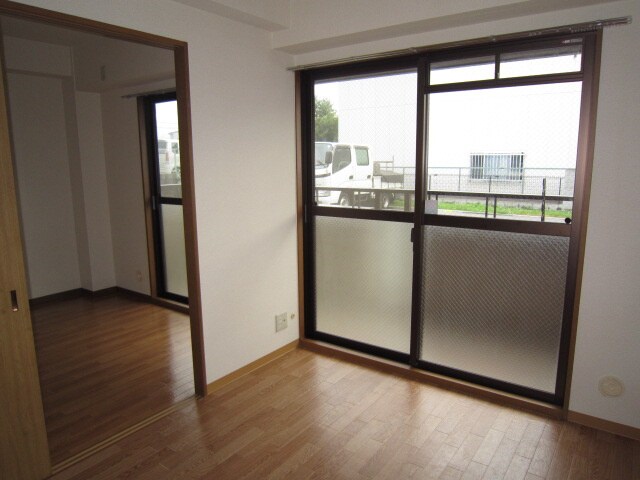 物件内観写真9　(居室)