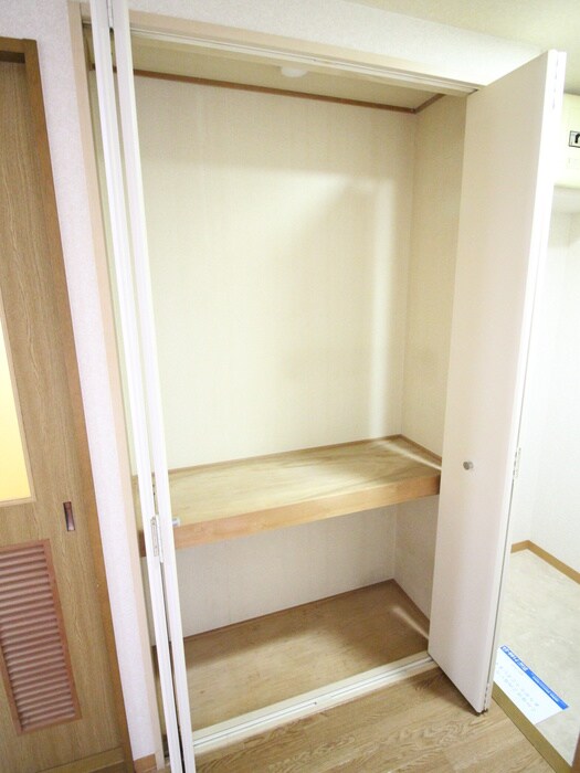 物件内観写真16　(収納)