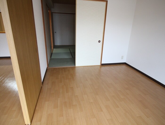 物件内観写真21　(居室)