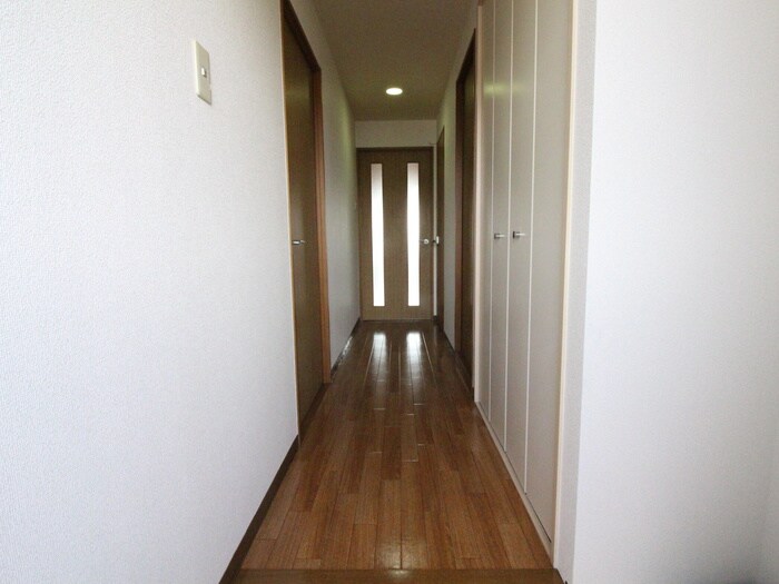 物件内観写真22　(廊下)