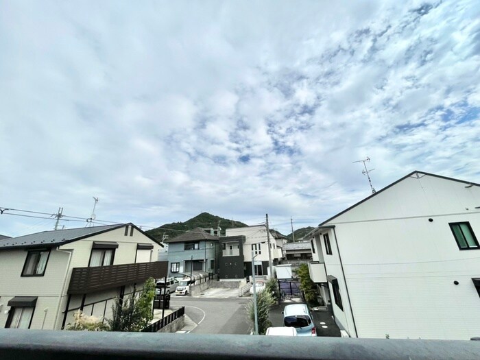 物件内観写真12　(室内からの展望)